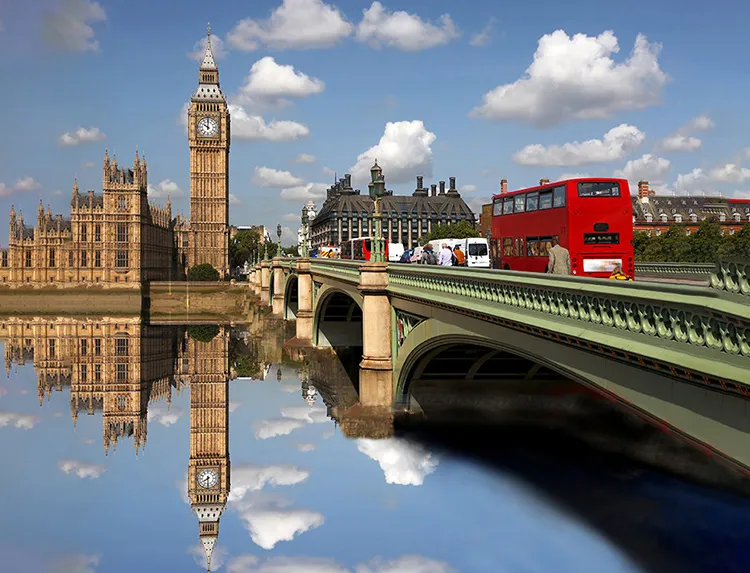 1738123977310.webp کاغذ دیواری شهر لندن - Image 1